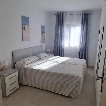 Planta Baja Con Piscina A Tres Min De La Playa